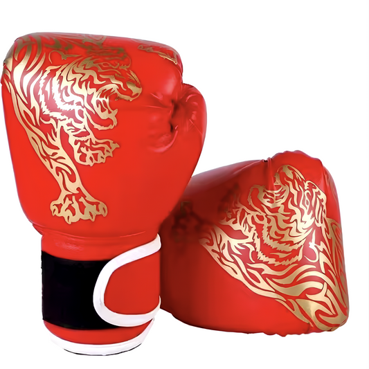 Rote Boxhandschuhe mit goldenem Tigermuster, ergonomisch gestaltet und aus hochwertigem PU-Leder.