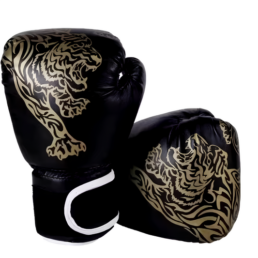 Schwarze Boxhandschuhe mit goldenem Tigermuster, ideal für intensives Training, aus PU-Leder gefertigt.