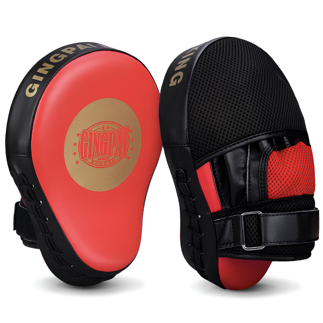 Professionelle Box-Pratzen in Rot mit ergonomischem Design, rutschfestem Griff und hochwertiger Stoßdämpfung, ideal für intensives Box- und Kampfsporttraining.