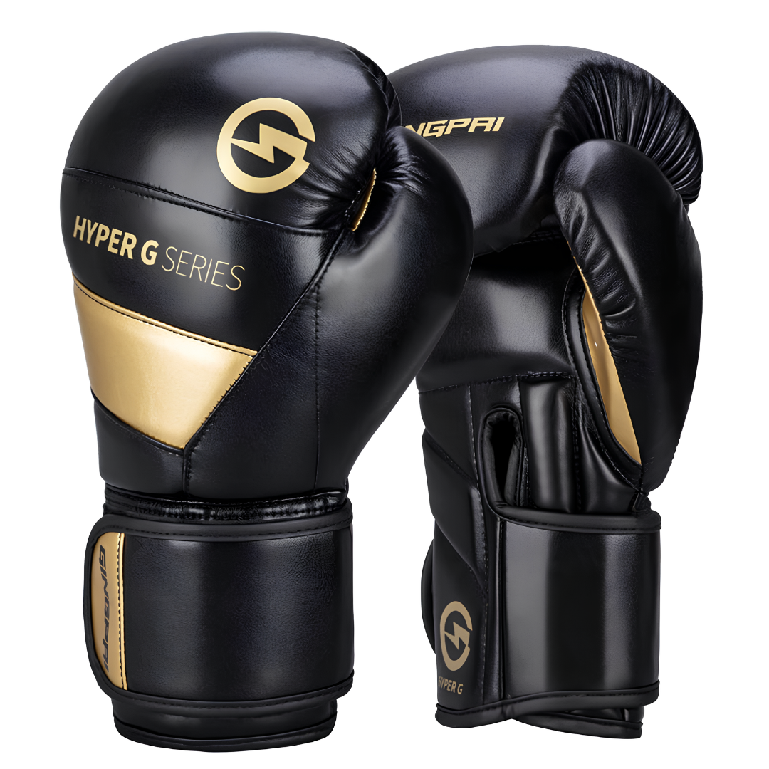 Schwarze Boxhandschuhe der Hyper G Serie mit verstärktem Schutz, perfekt für Kickboxen, Muay Thai und MMA.